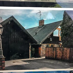 Laegenhet I Ett Hus Egen Ingang Sundbyberg