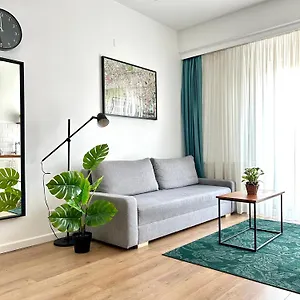 https://bohemian-central-flat.bucharesthotelsnow.com